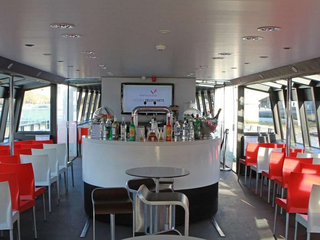 The bar on a Vedettes de Paris boat.